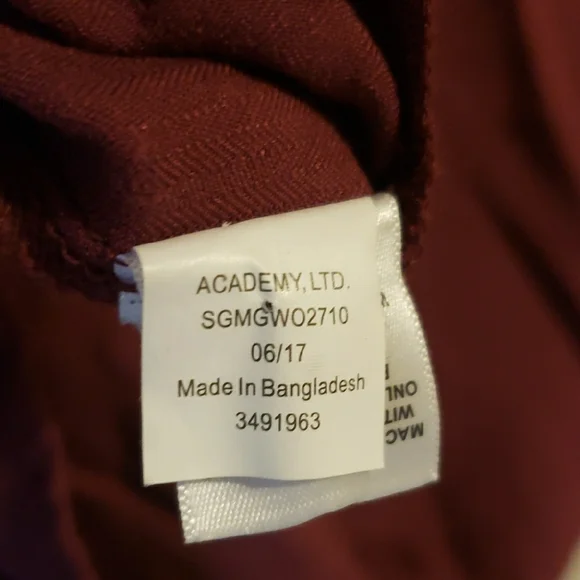 Magellan Outdoors Red Cuffed Sleeve Blouse with Notched Collar - Picture 7 of 8